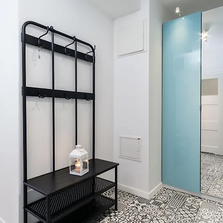 Elite Oliwa Business Center アパート *